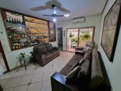 Casa com 4 Quartos à venda, 293m² no Jardim Petrópolis, Cuiabá