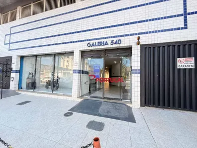 Sala Comercial à venda, 40m² no Centro, Macaé