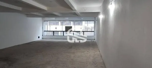 Ponto Comercial para alugar, 300m² no Santa Efigênia, São Paulo