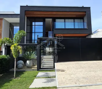 Casa com 5 Quartos à venda, 350m² no Camboinhas, Niterói