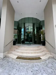 Apartamento com 3 Quartos para alugar, 131m² no Centro, Balneário Camboriú