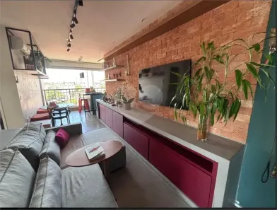 Apartamento com 2 Quartos à venda, 67m² no Vila Bertioga, São Paulo