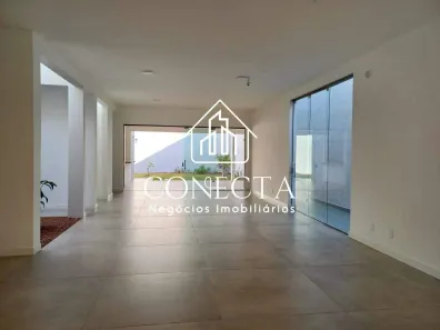 Casa com 3 Quartos à venda, 288m² no Jardim Karaíba, Uberlândia