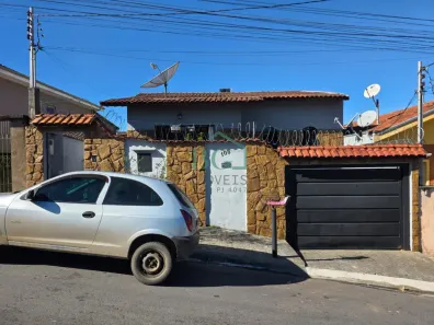 Casa com 4 Quartos à venda, 240m² no Vila Caio Junqueira, Poços de Caldas