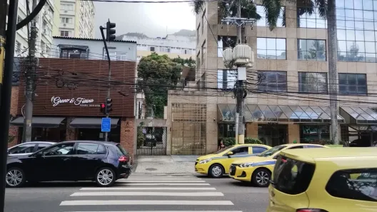 Casa com 2 Quartos à venda, 160m² no Jardim Botânico, Rio de Janeiro