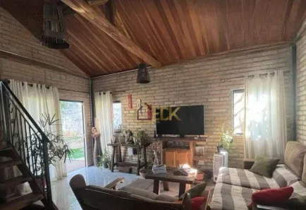 Sobrado com 4 Quartos à venda, 170m² no Loteamento Chácara das Flores, Taubaté