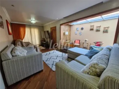 Casa com 3 Quartos para alugar, 185m² no Jardim Franca, São Paulo