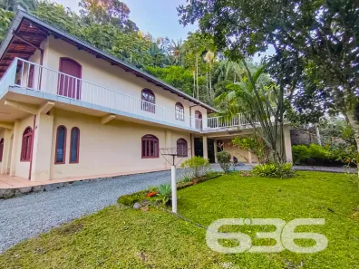 Sobrado com 6 Quartos à venda, 280m² no América, Joinville