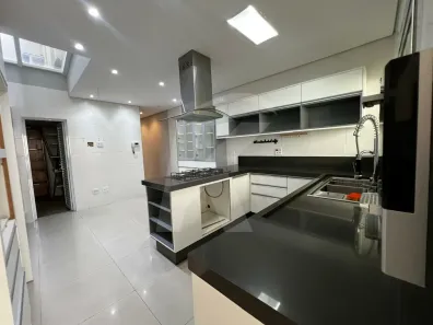 Sobrado com 3 Quartos para alugar, 141m² no Água Fria, São Paulo