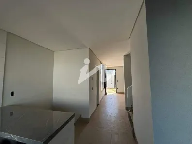 Casa com 3 Quartos à venda, 105m² no Laranjeiras, Uberlândia