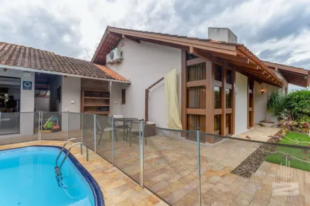 Casa com 3 Quartos à venda, 326m² no Velha, Blumenau
