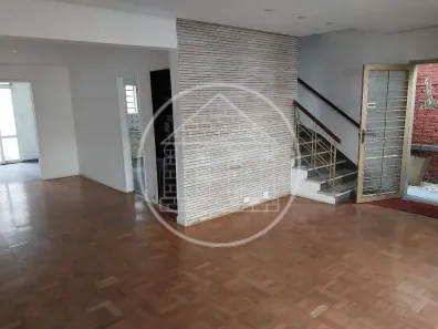 Sobrado com 4 Quartos para alugar, 225m² no Vila Olímpia, São Paulo