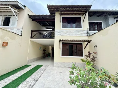 Sobrado com 4 Quartos à venda, 250m² no Amador, Eusébio