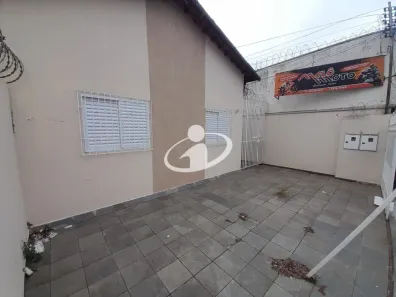 Casa com 3 Quartos para alugar, 10m² no Nossa Senhora Aparecida, Uberlândia
