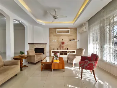 Casa com 4 Quartos à venda, 270m² no Menino Deus, Porto Alegre