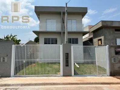 Sobrado com 2 Quartos à venda, 70m² no Vila Santa Helena, Atibaia