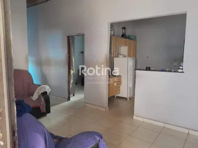 Casa com 3 Quartos à venda, 200m² no Alto Umuarama, Uberlândia
