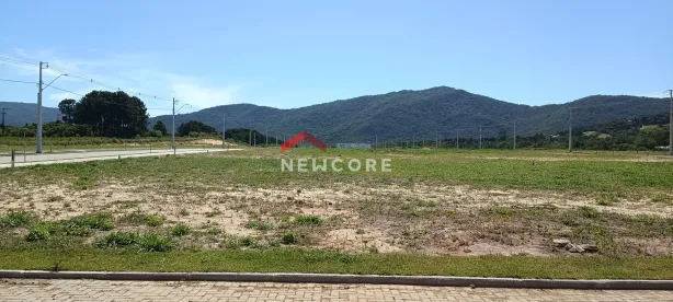 Lote/Terreno à venda, 200m² no Ingleses do Rio Vermelho, Florianópolis