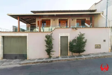 Casa com 3 Quartos à venda, 220m² no Coqueiros, Belo Horizonte