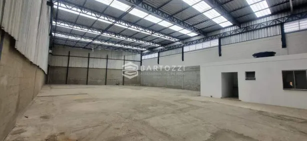 Galpão/Depósito/Armazém para alugar, 500m² no Parque João Ramalho, Santo André