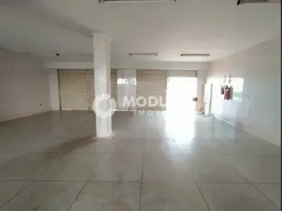 Ponto Comercial para alugar, 220m² no Lídice, Uberlândia