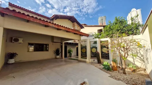 Sobrado com 3 Quartos para alugar, 294m² no Jardim América, Goiânia