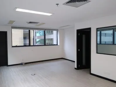 Sala Comercial para alugar, 111m² no Vila Olímpia, São Paulo
