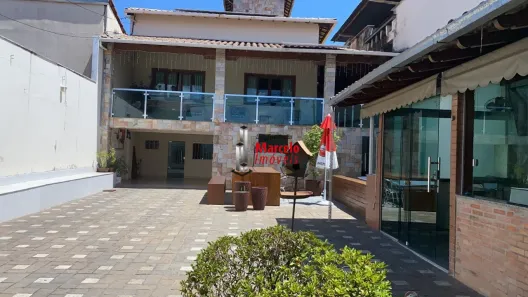 Casa com 3 Quartos à venda, 214m² no Caiçaras, Belo Horizonte
