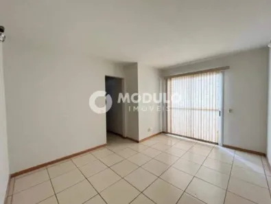 Apartamento com 3 Quartos para alugar, 75m² no Martins, Uberlândia