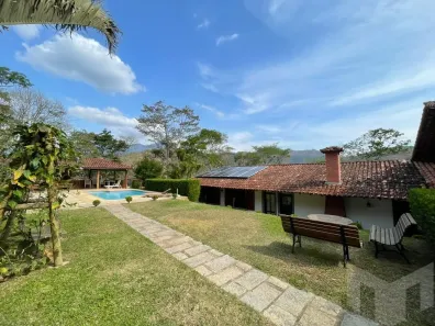 Casa de Condomínio com 5 Quartos à venda, 557m² no Itaipava, Petrópolis
