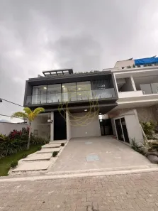 Casa de Condomínio com 4 Quartos para alugar, 280m² no Recreio dos Bandeirantes, Rio de Janeiro