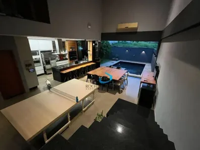 Casa de Condomínio com 3 Quartos à venda, 244m² no Jardim Montecatini, Londrina