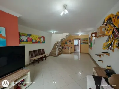 Sobrado com 3 Quartos à venda, 84m² no Vila Scarpelli, Santo André