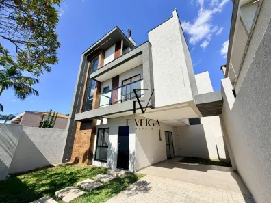 Casa de Condomínio com 3 Quartos à venda, 267m² no Novo Mundo, Curitiba