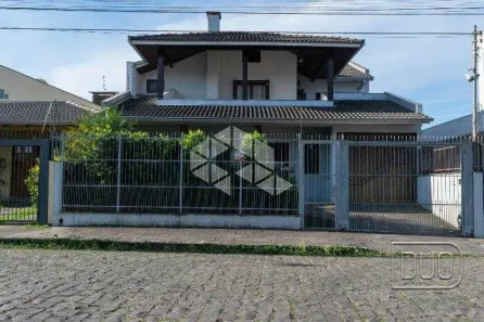 Casa com 4 Quartos à venda, 380m² no Jardelino Ramos, Caxias do Sul
