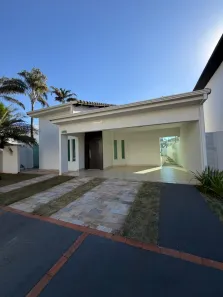 Casa de Condomínio com 3 Quartos para alugar, 199m² no Aclimação, Uberlândia