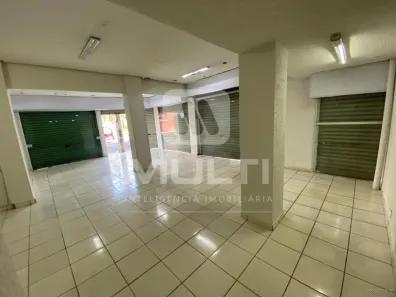Ponto Comercial com 1 Quarto para alugar, 200m² no Centro, Uberlândia