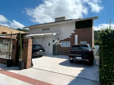 Casa com 3 Quartos à venda, 159m² no Nova Esperança, Balneário Camboriú