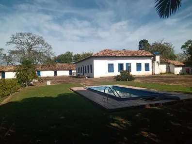 Fazenda/Sítio com 4 Quartos à venda, 34m² no Centro, Caçapava