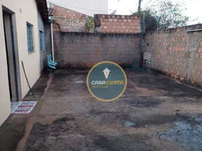 Casa com 2 Quartos à venda, 250m² no Jardim Copacabana, Uberaba