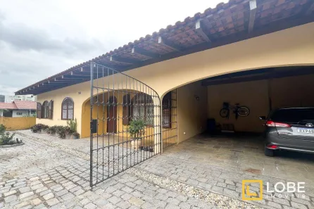 Casa com 3 Quartos à venda, 310m² no Água Verde, Blumenau