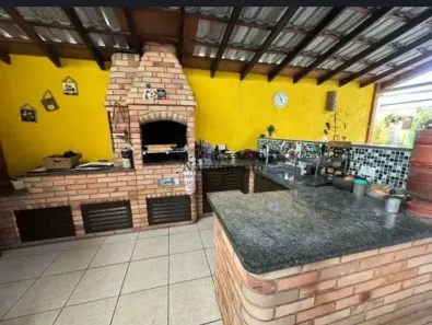 Sobrado com 4 Quartos à venda, 170m² no Jardim Santa Maria, Jacareí