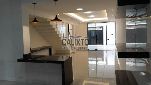 Sobrado com 3 Quartos à venda, 185m² no Jardim Patrícia, Uberlândia