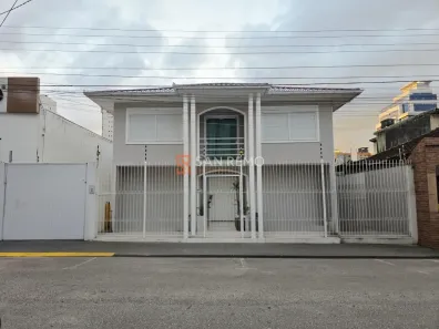 Casa com 4 Quartos à venda, 229m² no Estreito, Florianópolis