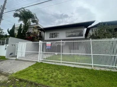 Casa de Condomínio com 4 Quartos para alugar, 366m² no Vorstadt, Blumenau