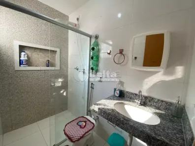 Casa com 2 Quartos à venda, 60m² no Jaraguá, Uberlândia
