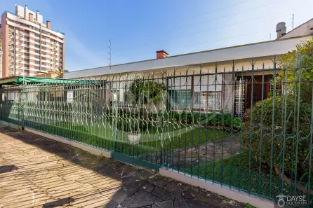 Casa com 3 Quartos à venda, 240m² no Jardim Lindóia, Porto Alegre
