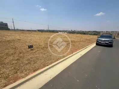 Lote/Terreno à venda, 211m² no Parque Karajá, Aparecida de Goiânia