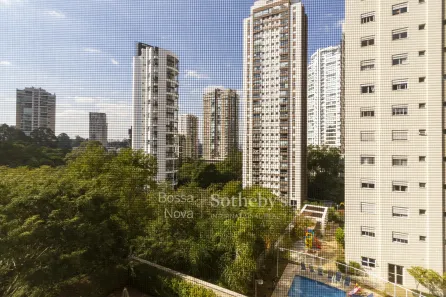 Apartamento com 4 Quartos para alugar, 272m² no Jardim Fonte do Morumbi, São Paulo