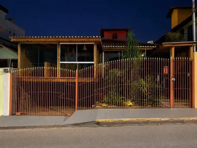 Casa com 3 Quartos para alugar, 130m² no Barreiro, Belo Horizonte